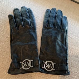 Like New Michael Kors Leather Gloves